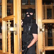 В банк Александра Лебедева нагрянула милиция В банк Александра Лебедева нагрянула милиция