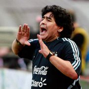 Диего Марадона празднует 50-летие Диего Марадона празднует 50-летие