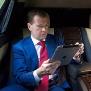 Медведев нашел способ борьбы с интернет-пиратством Медведев нашел способ борьбы с интернет-пиратством