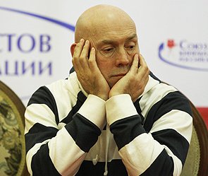 Почему не женится Виктор Сухоруков