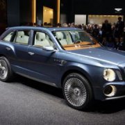 Bentley готовит к производству первую гибридную модель - кроссовер